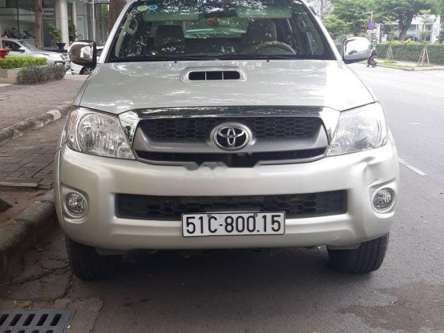 Bán Toyota Hilux năm 2009, màu vàng, nhập khẩu, máy dầu0