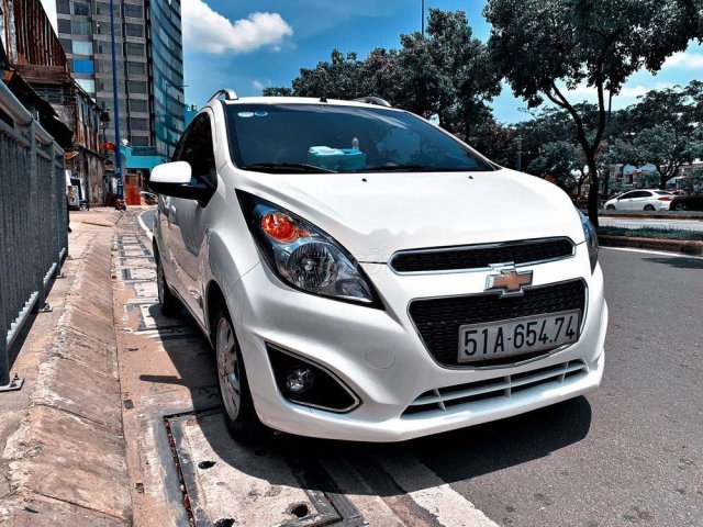 Bán Chevrolet Spark sản xuất năm 2013, màu trắng số tự động, 245 triệu