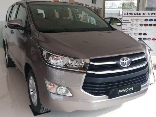 Bán Toyota Innova E MT đời 2019, xe giá thấp, giao nhanh toàn quốc0