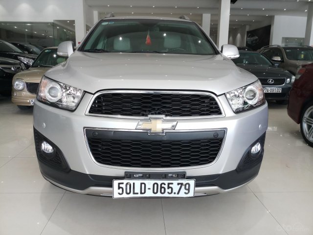 Bán xe Chevrolet Captiva LTZ 2.4 AT đời 2015, màu bạc, odo mới 62k, biển SG0