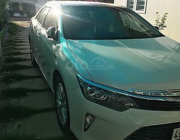 Cần tiền bán Toyota Camry 2.0E 2018, màu trắng