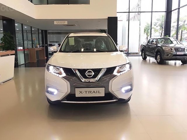 Cần bán Nissan X trail V Series 2.5 SV Luxury 4WD đời 2019, màu trắng0