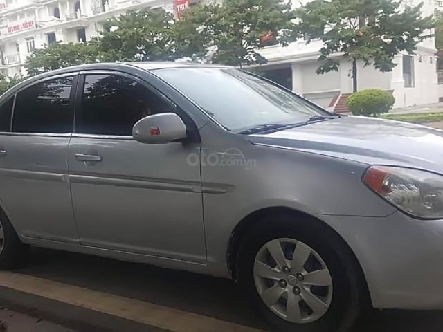 Cần bán xe cũ Hyundai Verna 1.4 AT 2008, màu bạc, nhập khẩu nguyên chiếc0