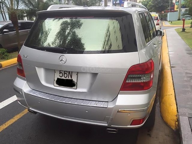 Cần bán xe Mercedes GLK300 4Matic đời 2009, màu bạc số tự động giá cạnh tranh0