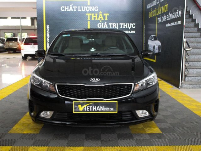 Bán ô tô Kia Cerato 1.6MT sản xuất 2017, màu đen0