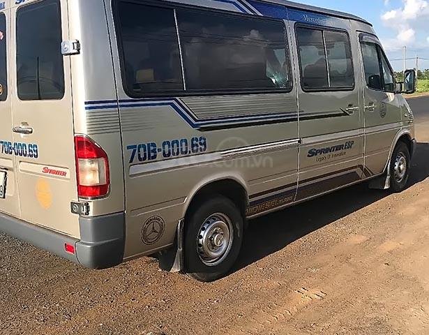 Bán xe Mercedes Sprinter sản xuất năm 2006, màu hồng xe gia đình