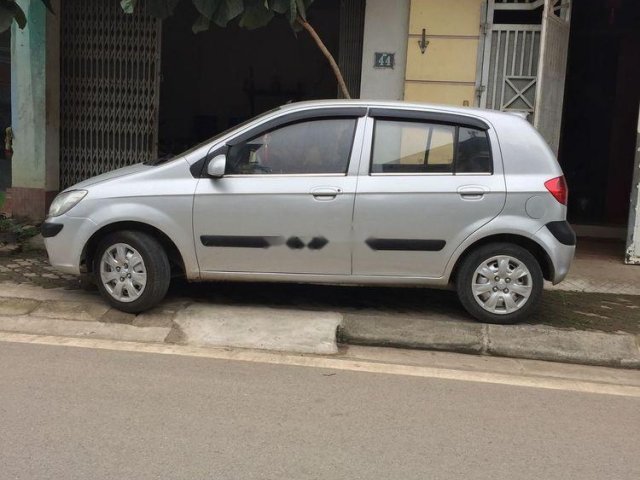 Gia đình bán xe Hyundai Getz 2009, màu bạc, nhập khẩu, giá chỉ 165 triệu0