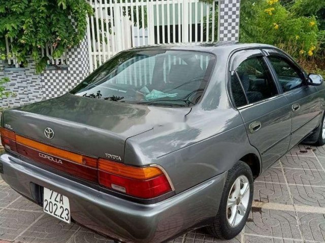 Chính chủ bán xe Toyota Corolla sản xuất năm 1998, màu xám, nhập khẩu 