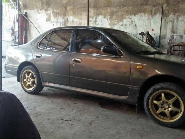 Bán Nissan Bluebird đời 1994, màu xám, xe nhập, giá chỉ 80 triệu0