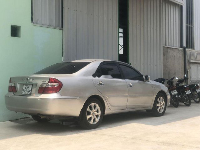 Bán ô tô Toyota Camry 3.0 năm 2003, màu bạc, giá chỉ 310 triệu