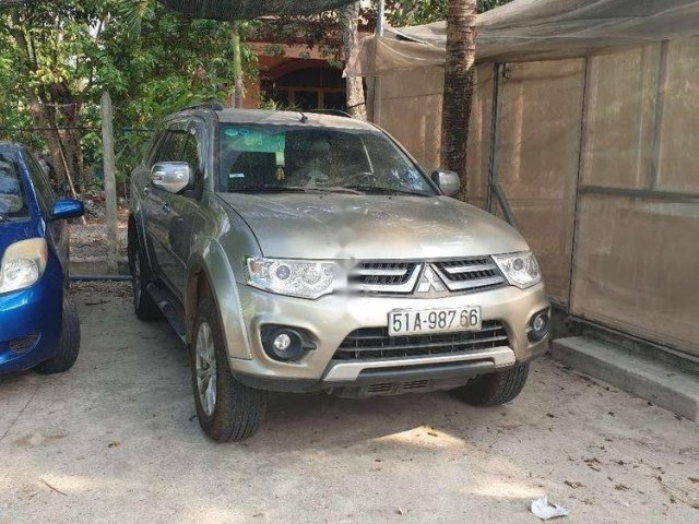 Chính chủ bán xe Mitsubishi Pajero Sport đời 2014, màu vàng cát0