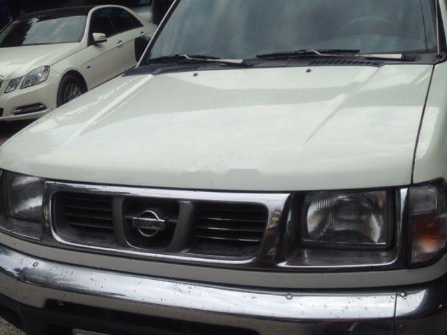 Bán ô tô Nissan Navara năm sản xuất 1998, màu trắng, nhập khẩu nguyên chiếc0