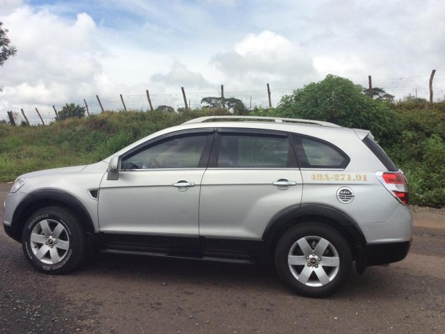 Cần bán Chevrolet Captiva 2008, màu bạc xe gia đình, giá chỉ 270 triệu