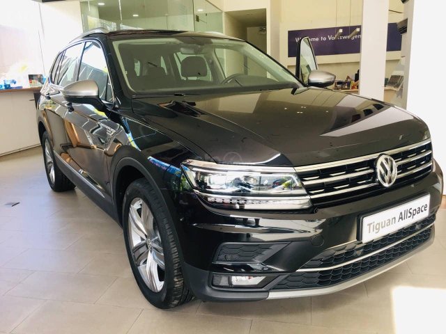 Bán Volkswagen Tiguan Allspace năm 2019, màu đen, nhập khẩu nguyên chiếc