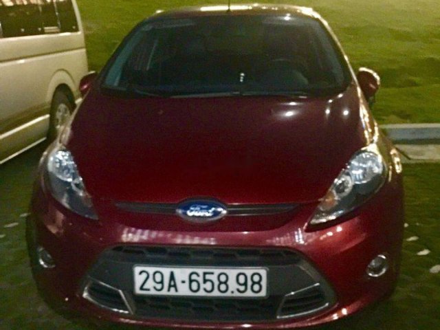 Bán Ford Fiesta 2013, màu đỏ, nhập khẩu0