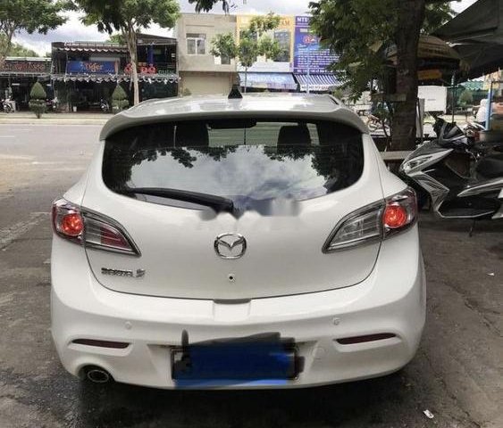 Bán Mazda 3 sản xuất 2010, màu trắng, nhập khẩu nguyên chiếc