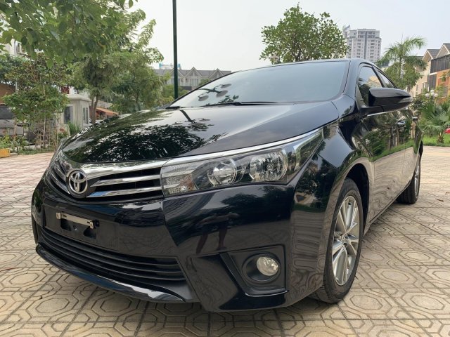 Cần bán xe Toyota Corolla Altis 1.8G (CVT) năm sản xuất 2017, màu đen, 720tr0