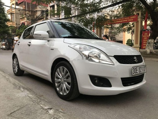 Bán Suzuki Swift sản xuất 2015, màu trắng, chính chủ, 435 triệu