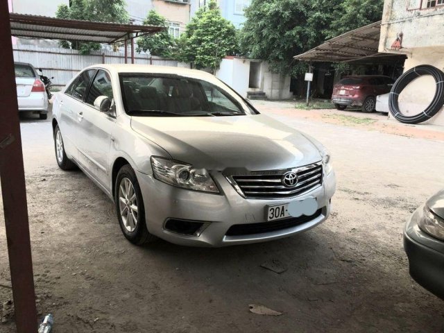 Cần bán xe Toyota Camry 2.4AT đời 2011 giá tốt