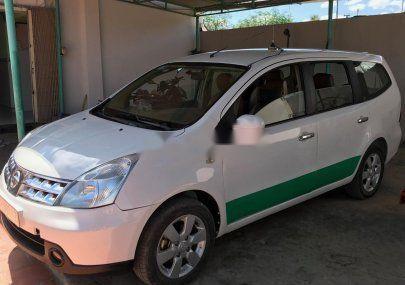 Bán xe Nissan Grand livina sản xuất 2011, màu trắng0