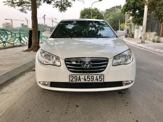 Bán Hyundai Elantra năm sản xuất 2012, màu trắng xe gia đình, giá 256tr0