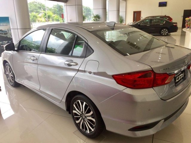 Cần bán Honda City sản xuất 2019, màu bạc, 559 triệu