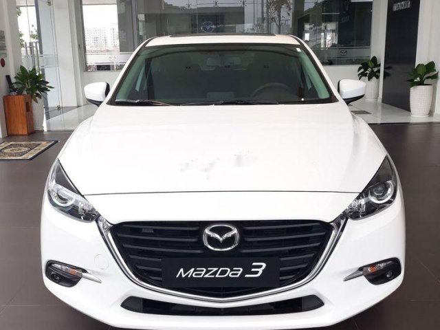 Cần bán xe Mazda 3 Deluxe sản xuất năm 2019, xe giá thấp, giao nhanh