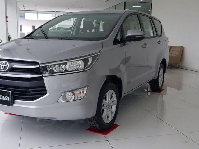 Cần bán xe Toyota Innova E 2019, giá 771tr