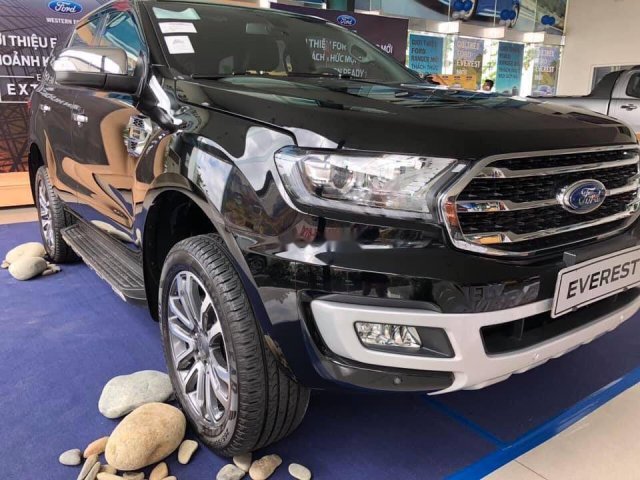 Bán Ford Everest 4x2MT sản xuất 2019, màu đen, xe nhập 0