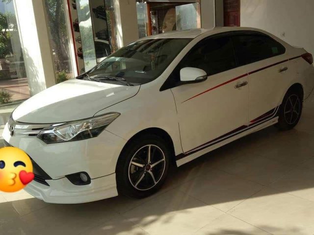 Gia đình bán Toyota Vios TRD sản xuất năm 2017, màu trắng, xe nhập