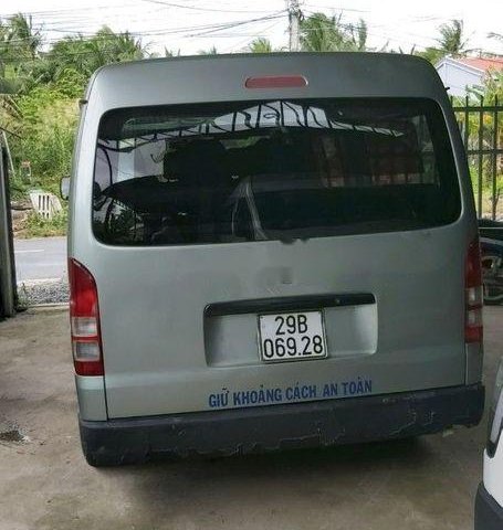 Bán Toyota Hiace sản xuất 2009, màu bạc ít sử dụng