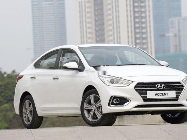 Cần bán Hyundai Accent sản xuất 2019, màu trắng giá cạnh tranh0