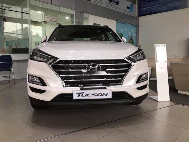 Bán Hyundai Tucson năm sản xuất 2019, màu trắng, 940tr0