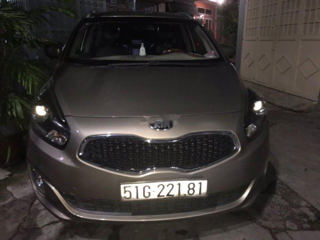 Bán Kia Rondo đời 2016, màu xám đã đi 39000 km