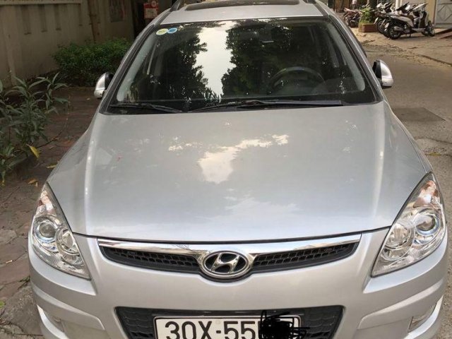 Cần bán Hyundai i30 đời 2010, màu bạc chính chủ, giá chỉ 355 triệu0