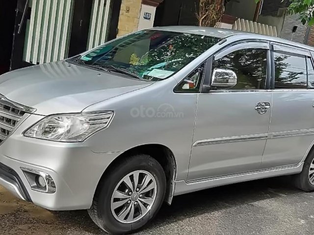 Bán Toyota Innova đời 2016, màu bạc, chính chủ 0