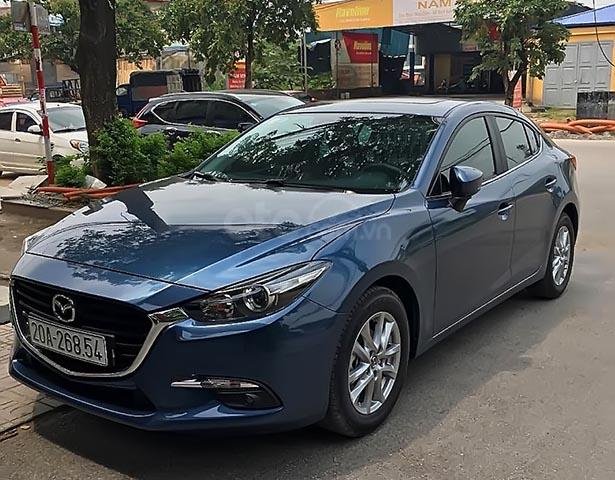 Bán Mazda 3 đời 2018, màu xanh lam, xe đẹp như mới  0