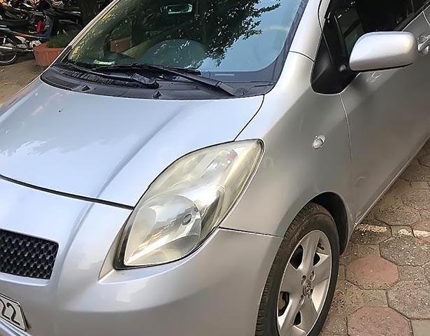 Bán Toyota Yaris sản xuất năm 2008, màu bạc, xe nhập0