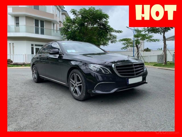 Bán xe Mercedes E200 màu đen, nội thất nâu model 2017. Trả trước 600 triệu nhận xe ngay