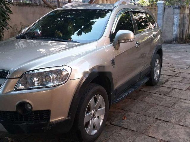 Xe Chevrolet Captiva năm 2008, màu bạc còn mới0