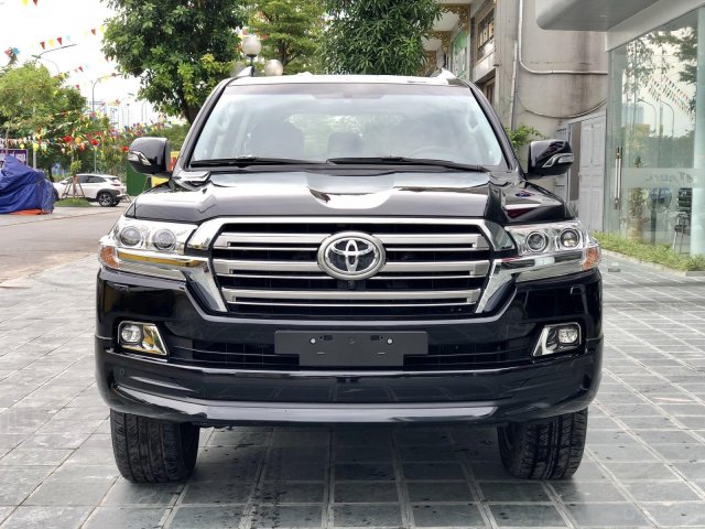 Cần bán Toyota Land Cruiser VXR 4.6L Model 2019, màu đen mới 100%, nhập khẩu Trung Đông0