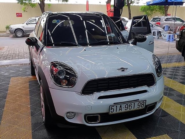 Cần bán gấp Mini Cooper Countryman S sản xuất năm 2014, màu trắng, nhập khẩu 0