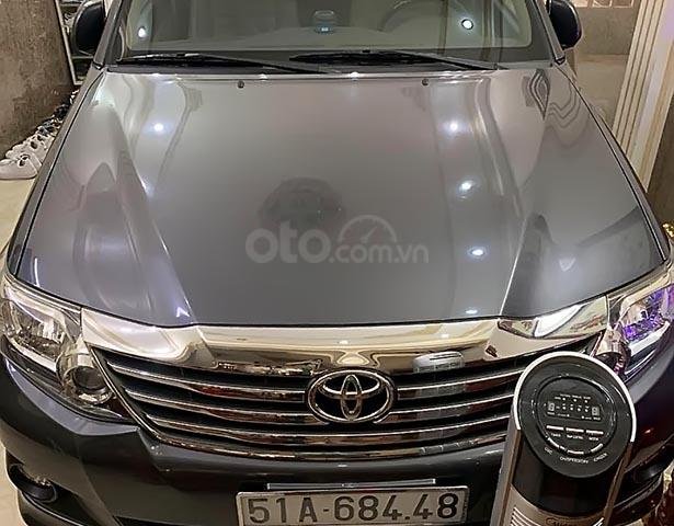 Bán ô tô Toyota Fortuner năm 2013, màu xám0