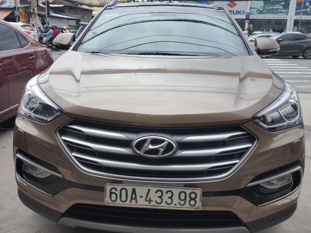 Bán Hyundai Santafe Crdi 4WD 2.2AT máy dầu, số tự động 2 cầu sản xuất 2017, một chủ