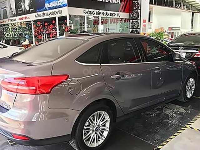 Bán Ford Focus 2017, màu nâu, xe gia đình