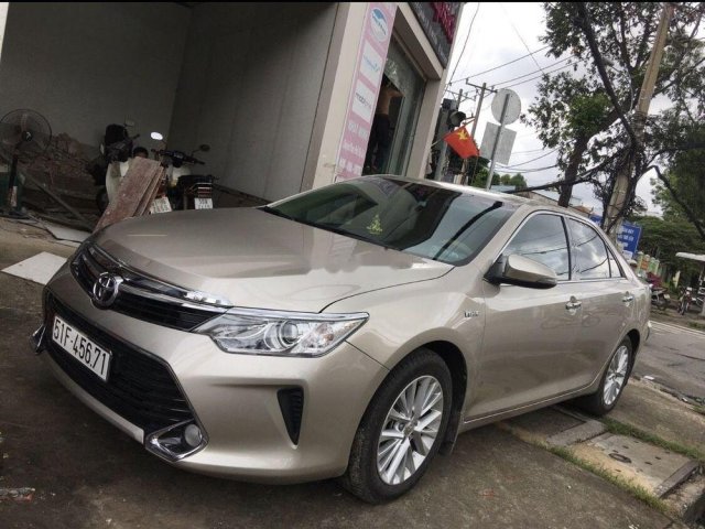 Bán xe Toyota Camry 2.0E đời 2017, chính chủ 1 đời chủ0