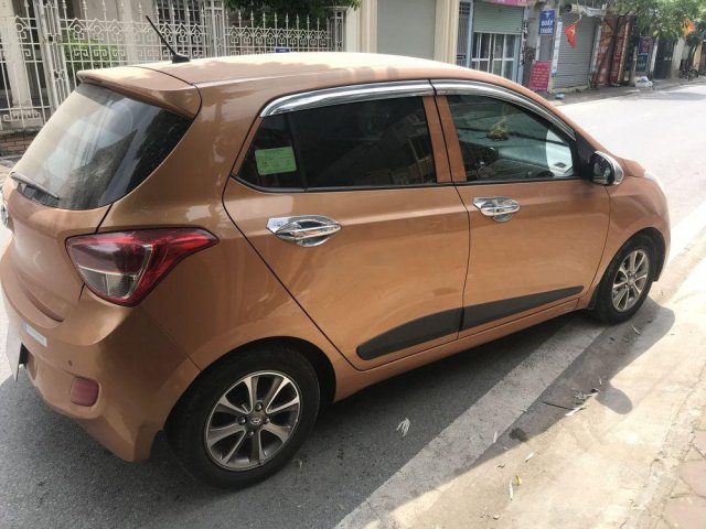 Bán Hyundai Grand i10 năm 2015, màu nâu chính chủ, giá tốt0