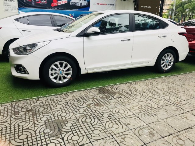 Khuyến mãi + giảm giá + giao xe ngay với Hyundai Accent 2019, hotline: 0974064604