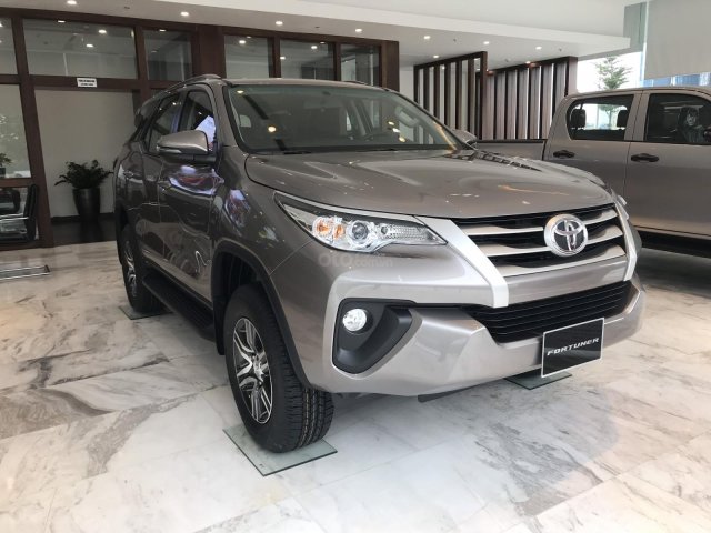 Đại lý Toyota Thái Hòa, bán Toyota Fortuner 4x2 MT, giá cực tốt, LH: 0975 882 1690