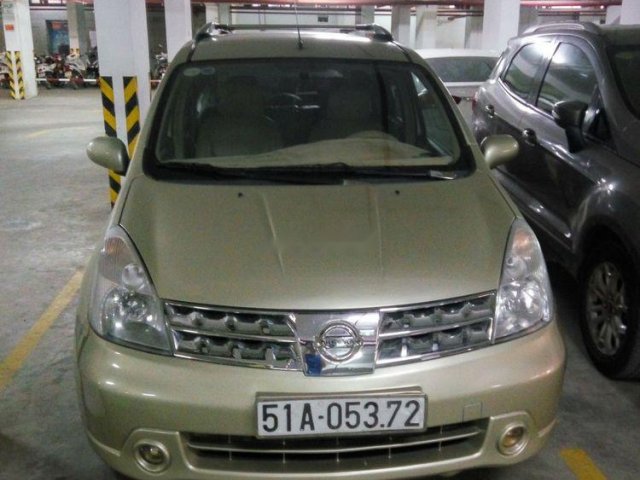 Bán Nissan Grand livina 1.8AT năm sản xuất 2011 giá cạnh tranh